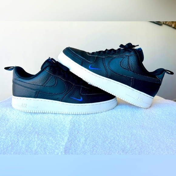 Nike Air Force 1 LV8 ‘Reflective Swoosh - Black’ - Picture 2 of 16